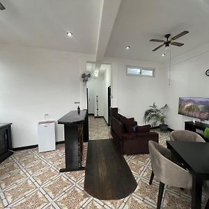 شقة Apartamento En La Zona Viva Con Parqueo Exclusivo سان بيدرو لا لاغونا Exterior photo