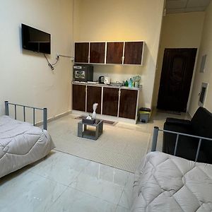 شقة شقة سبعة و سبعين Sinadil Exterior photo