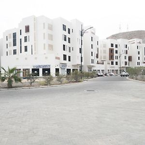 شقة Near Alqurum Beach, Free Parking مسقط Exterior photo