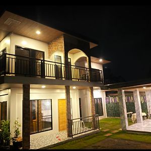 Davao City Mommy Mia Bed And Breakfast Exterior photo