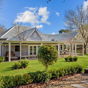 Dural Chanticleer Gardens Barn Cottage With A Pool Exterior photo