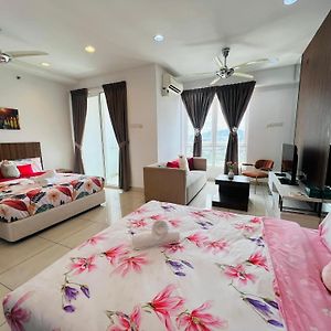 شقة Mansion One L 4Pax Studio L Mountainview & Cityview L Gleneagles Kampong Makam Exterior photo