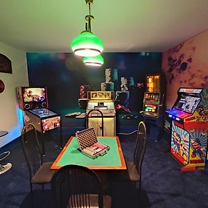 شقة Le Vegas Logis De Luxe Avec Salle De Jeux شامبيانول Exterior photo