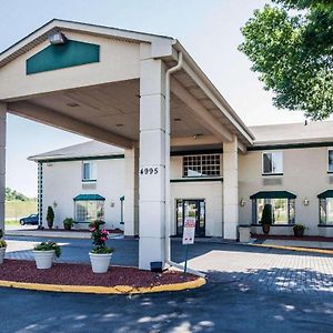 Quality Inn & Suites Des Moines - Merle Hay Road Exterior photo