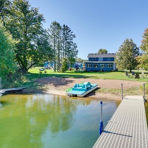 فيلا Lakefront Cabin With Fire Pit In Frederic! Luck Exterior photo