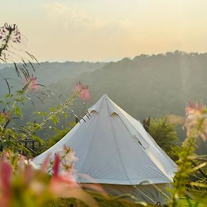 فندق Glamping Viet Uc Kon Von Kla Exterior photo