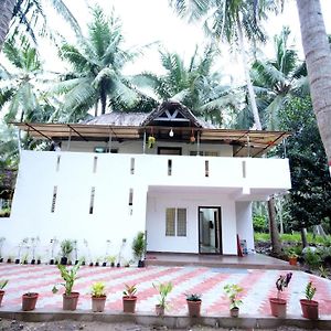 فيلا Satya Farm House Amalāpuram Exterior photo