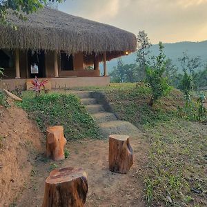 Nelli Mud Village Thirunelly Exterior photo