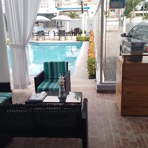 Oceanside Suites تونسوبا Exterior photo