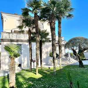 بريشيلّو B&B Stazione Don Camillo Exterior photo