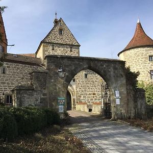 شقة Fewo Im Torbau Obersontheim Exterior photo