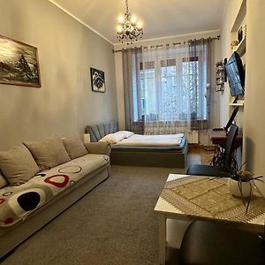 شقة Apartament Przy Dworcu رادوم Exterior photo