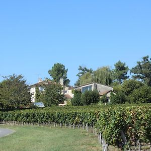 Teuillac Chambres Et Table D'Hotes Exterior photo