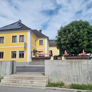 فندق Gasthof Weidenauer- Gabi'S Cafe امرسدورف ان دير دو Exterior photo