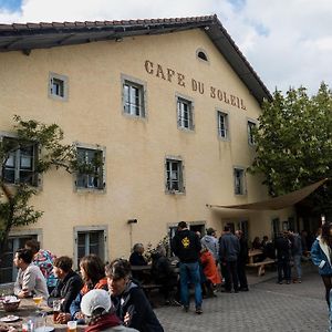 فندق Cafe Du Soleil Saignelégier Exterior photo