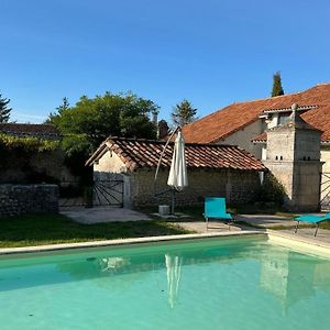 فيلا Grande Maison Restauree Avec Piscine Privative, Au Coeur De La Campagne Du Perigord Vert - Fr-1-616-304 Saint-Paul-Lizonne Exterior photo