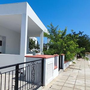 فيلا Bungalow House Kiti, Seaside Exterior photo