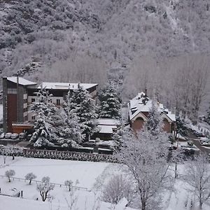 Hotel Snoe Condes Del Pallars ريالب Exterior photo