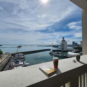 Straits Quay Marina Suites Penang By Aurorahomes Bagan Jermal Exterior photo