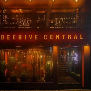 فندق Beehive Central ماليه Exterior photo