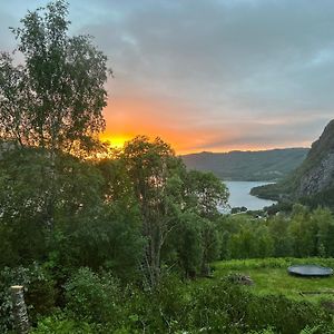 فيلا Stille Og Fredelig Ved Fjord Og Fjell Valsøybotn Exterior photo