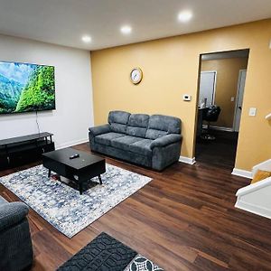 Convenient Stay Near Chicago Ohare Airport With King Beds And Coffee ديس بلينز Exterior photo