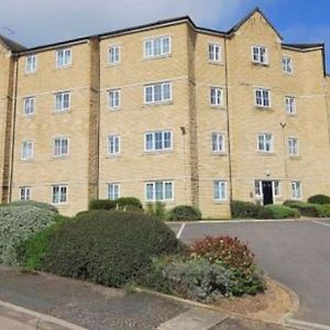 شقة Calderview Mirfield Exterior photo