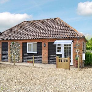 Dog Rose Cottage Great Dunham Exterior photo