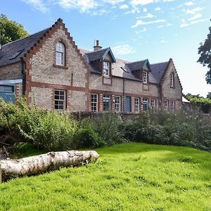 فيلا One The Stables Dalrymple Exterior photo