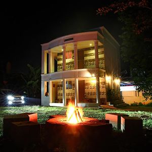 Chithralaya Guest House يركواد Exterior photo