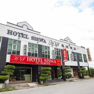 Hs Hotel Siswa Near Utar كامبار Exterior photo