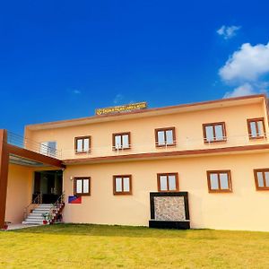 Hotel O Regalia Palace And Lawn Bhauli Exterior photo