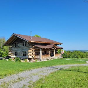 Livonia Firefly Creek Lodge Exterior photo