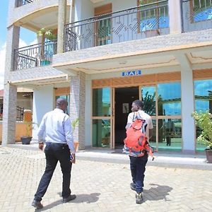 Muju Hotel Mbarara Exterior photo