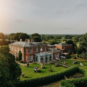 فندق دوفكليف هول هوتل Burton-upon-Trent Exterior photo