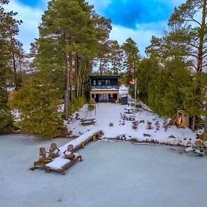 فيلا New Modern Lakefront Retreat - Casa Del Capo Washago Exterior photo