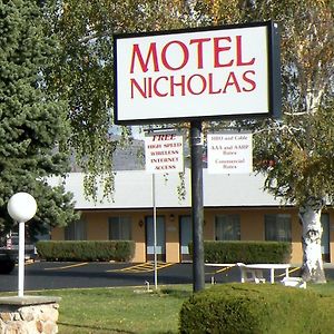 أوماك Motel Nicholas Exterior photo