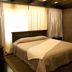 Gogol Hotel ميرغرود Room photo