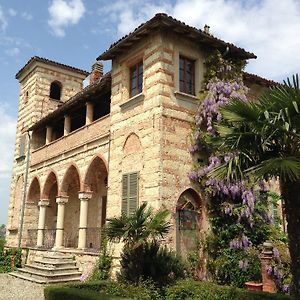 مبيت وإفطار Castello Di Frassinello Exterior photo