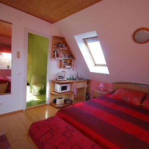 فندق Ida Majutus كوريسارِ Room photo