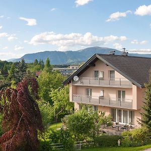 فندق Gaestehaus Wulz-Lesjak فيلاخ Exterior photo