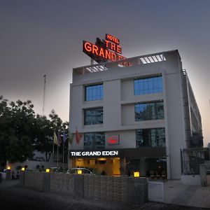 فندق أحمد أبادفي  The Grand Eden Exterior photo