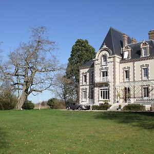 مبيت وإفطار Trie-Château Chateau De La Folie Exterior photo