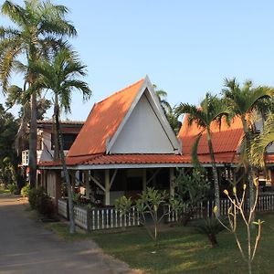 أرانيابراثيت Chaisuk Bungalow Exterior photo