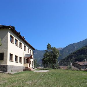 منزل الضيف Llesp  في Casa De Colonies Vall De Boi - Verge Blanca Exterior photo