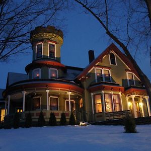 Barre Maplecroft Bed & Breakfast Exterior photo