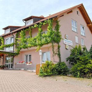 فندق Gaestehaus Kleine Kalmit لانداو إن در بفالتس Exterior photo