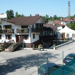 بيلونو Albergo Mirella Exterior photo