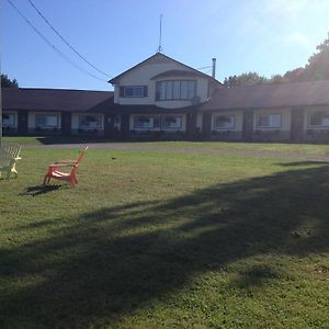 Lakeview Motel Jemseg Exterior photo