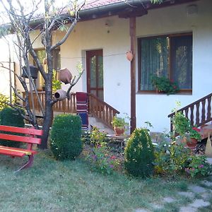 ارباناسي Guest House With The Wooden Plough Exterior photo